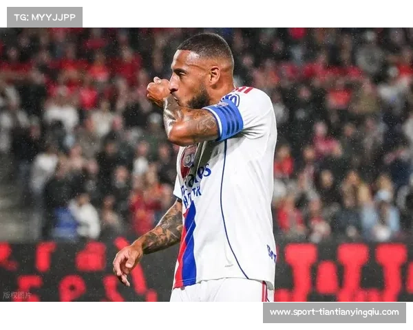 托利索帽子戏法后落泪，里昂生涯第500场里程碑